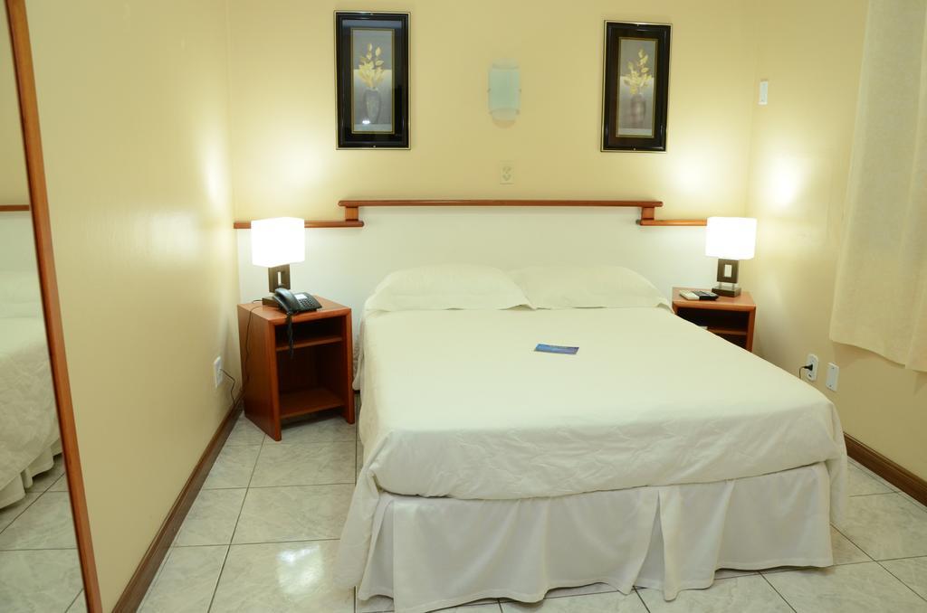 Fares Turis Hotel Uruguaiana Exteriör bild